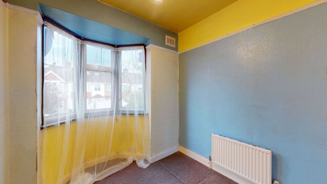 7 Huxley Gardens, Park Royal, London, NW10 7EB 4