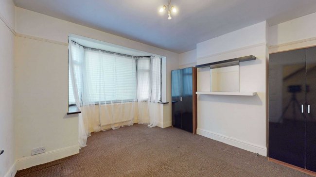 7 Huxley Gardens, Park Royal, London, NW10 7EB 4