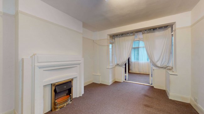 7 Huxley Gardens, Park Royal, London, NW10 7EB 4