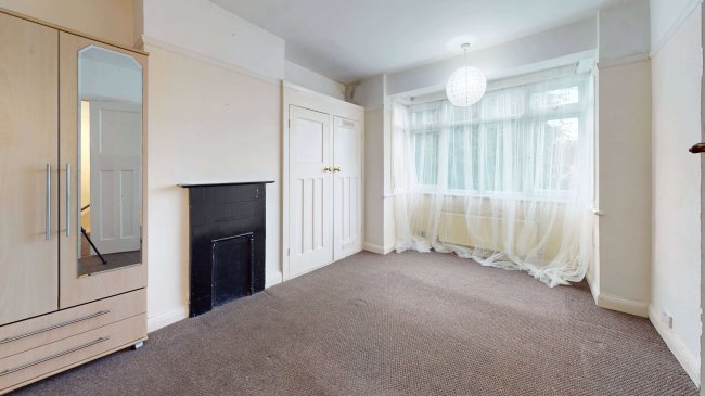 7 Huxley Gardens, Park Royal, London, NW10 7EB 4
