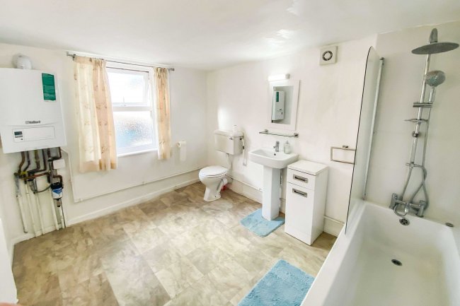 24 Stuart Place, Bath, BA2 3RQ 7