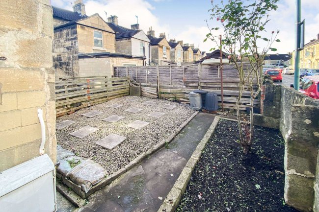 24 Stuart Place, Bath, BA2 3RQ 7