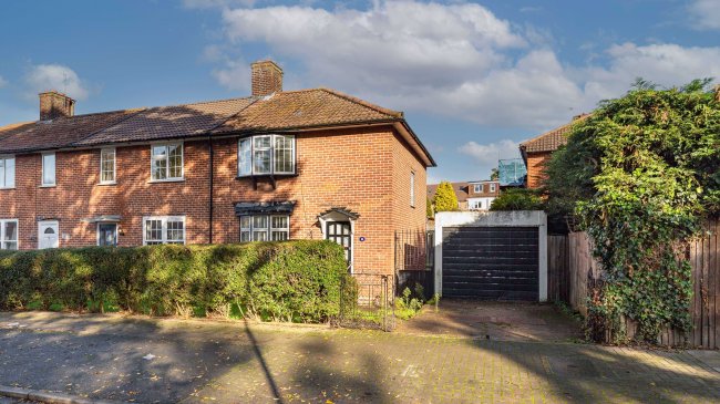 111 Ravensworth Road, Chislehurst, London, SE9 4LX 8