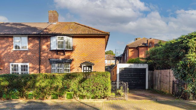 111 Ravensworth Road, Chislehurst, London, SE9 4LX 8