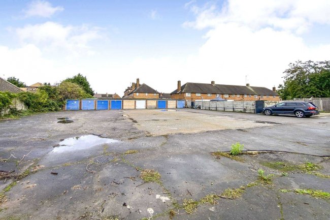 Plot B, Whitefields Road, Enfield EN8 0HD 7