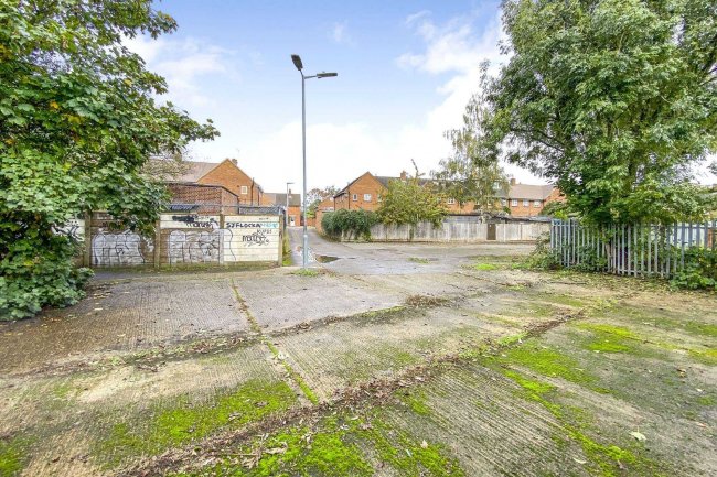 Plot C, Whitefields Road, Enfield EN8 0HD 8