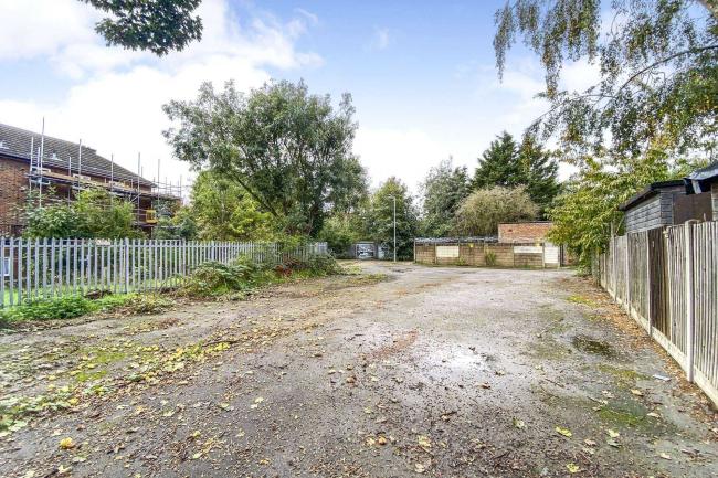 Plot C, Whitefields Road, Enfield EN8 0HD 8