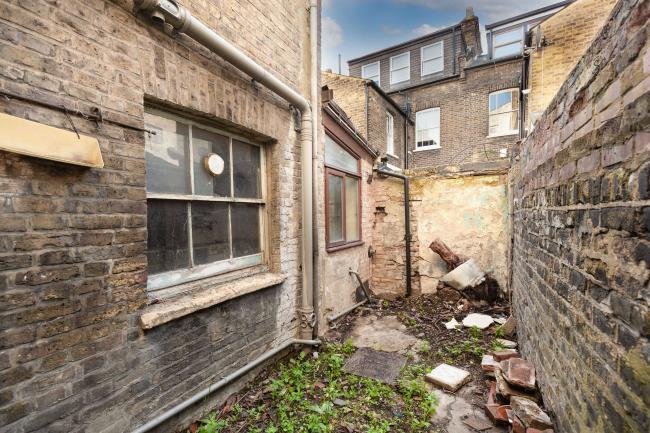 49 Grafton Road, Kentish Town, London, NW5 3DX 10