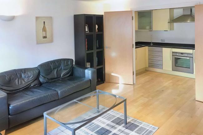 Flat 7, St. Nicholas Court, Ipswich, Suffolk, IP1 1TG 4