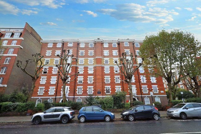 9 Bronwen Court, Grove End Road, London, NW8 9HH 4