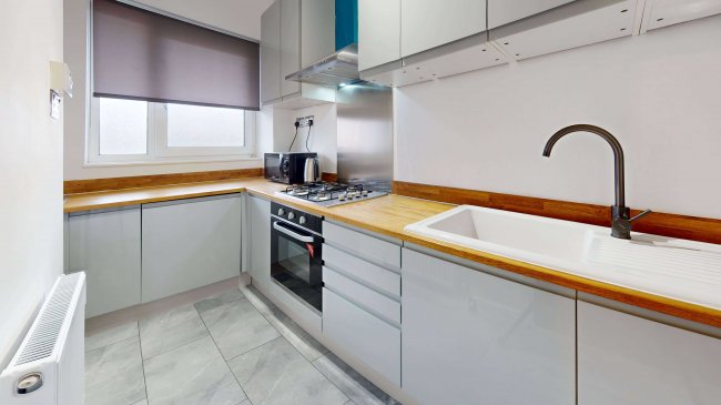 34 Lampeter Square, Hammersmith, London, W6 8PS 1