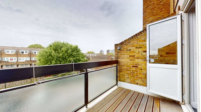 34 Lampeter Square, Hammersmith, London, W6 8PS 1