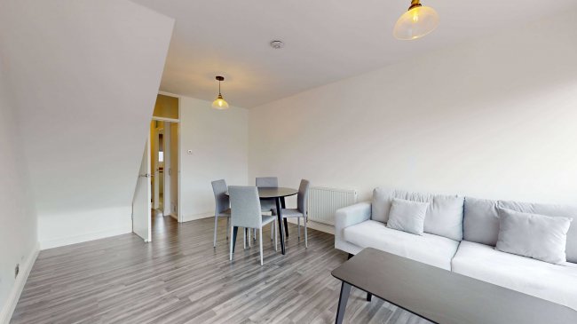 34 Lampeter Square, Hammersmith, London, W6 8PS 1