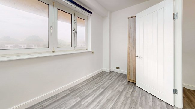 34 Lampeter Square, Hammersmith, London, W6 8PS 1