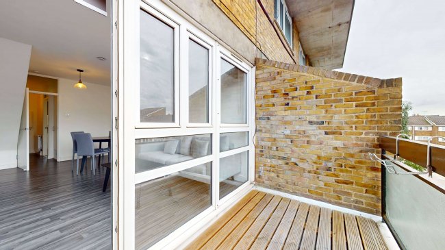 34 Lampeter Square, Hammersmith, London, W6 8PS 1