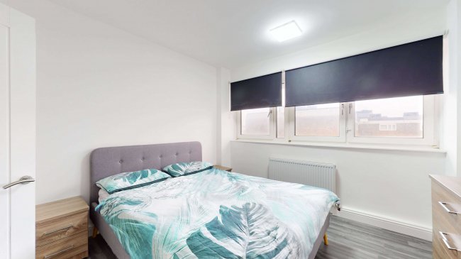 34 Lampeter Square, Hammersmith, London, W6 8PS 1