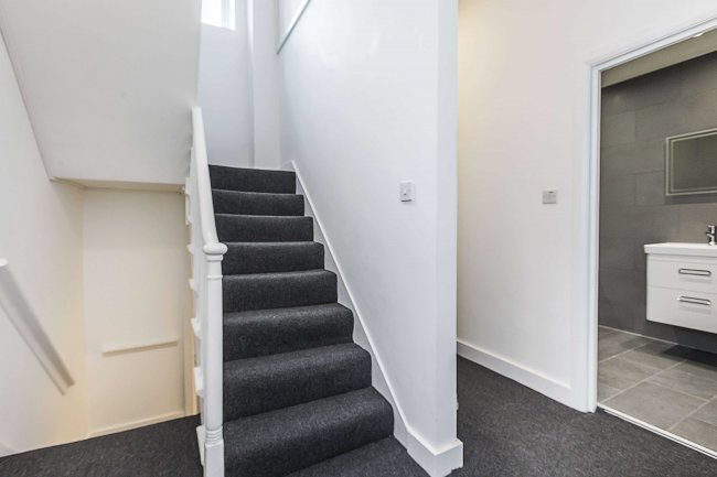 89 Holloway Road, Islington, London N7 8LT 1