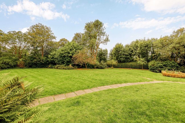 32 Mount View, Mount Avenue, Ealing, London, W5 1PR 8