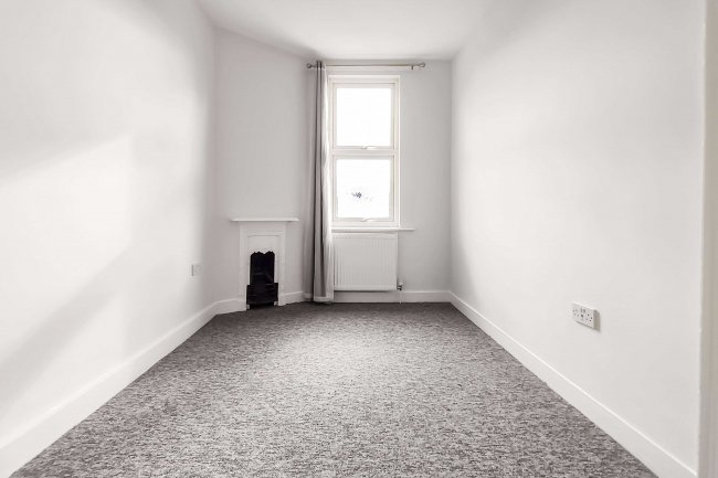 41 Convent Gardens, Ealing, W5 4UT 9