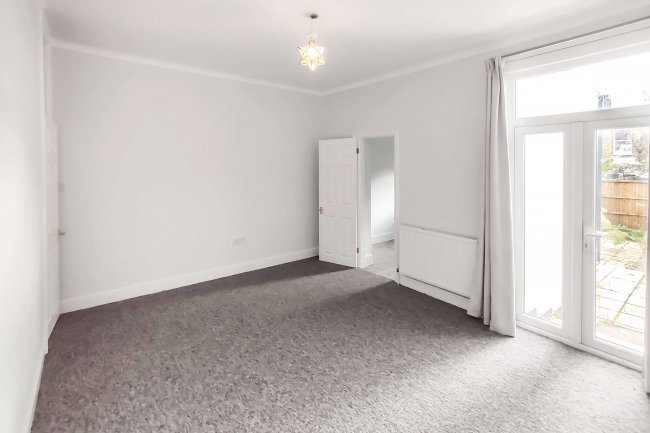 41 Convent Gardens, Ealing, W5 4UT 9