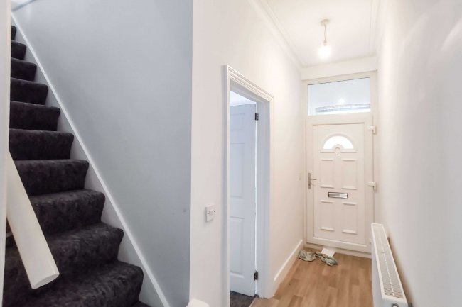 41 Convent Gardens, Ealing, W5 4UT 9