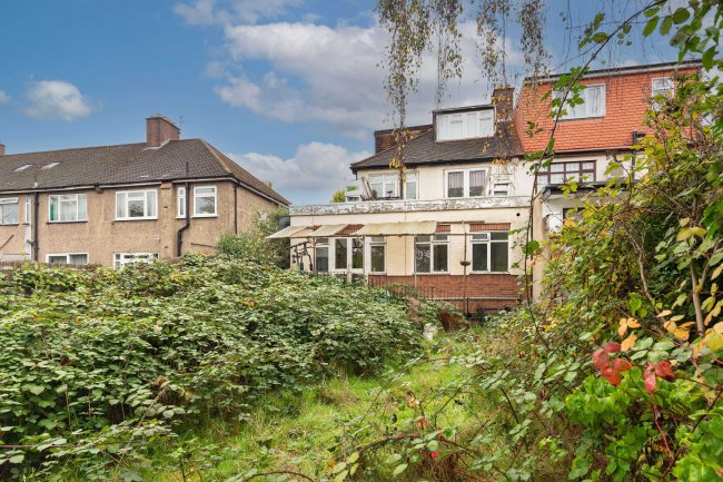 103 Horncastle Road, Lee, London, SE12 9LF 5