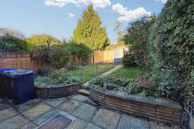 16 Rowan Close, Beaconsfield, Buckinghamshire, HP9 1BE 5