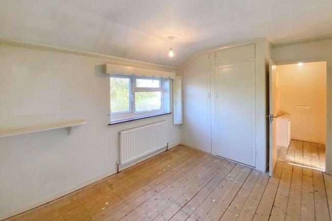 16 Rowan Close, Beaconsfield, Buckinghamshire, HP9 1BE 5