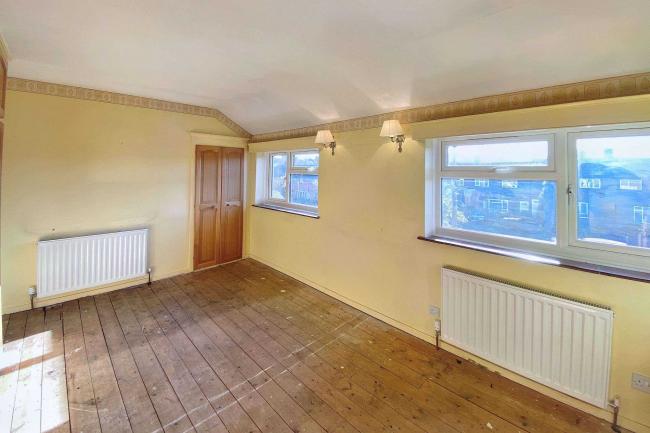 16 Rowan Close, Beaconsfield, Buckinghamshire, HP9 1BE 5