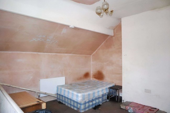 12 Drewry Road, Keighley, BD21 2PU 9