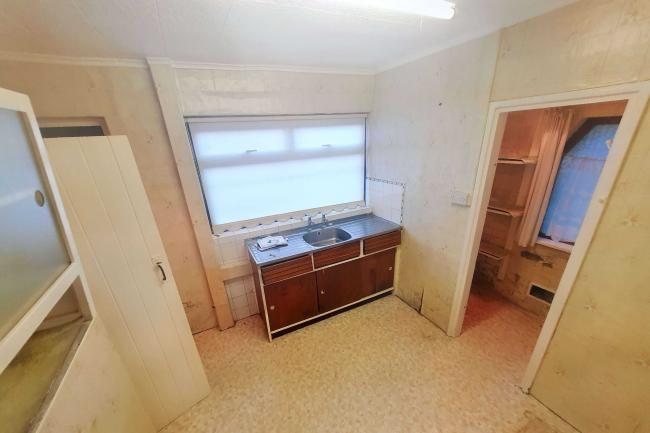 70 Allendale Avenue, Nottingham, NG8 5RE 3