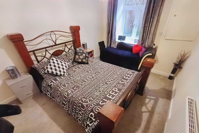 2 Peak Buildings, Charlestown, Glossop, SK13 8GR 4