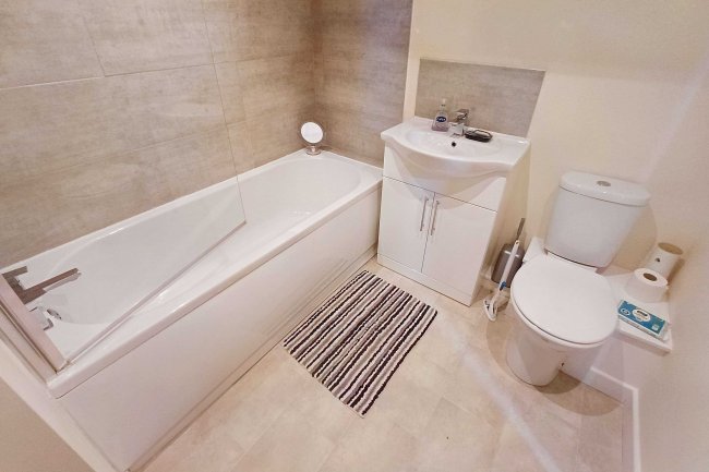 2 Peak Buildings, Charlestown, Glossop, SK13 8GR 4