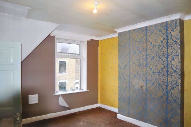 87 Victoria Road, Keighley, West Yorkshire, BD21 1JF 4