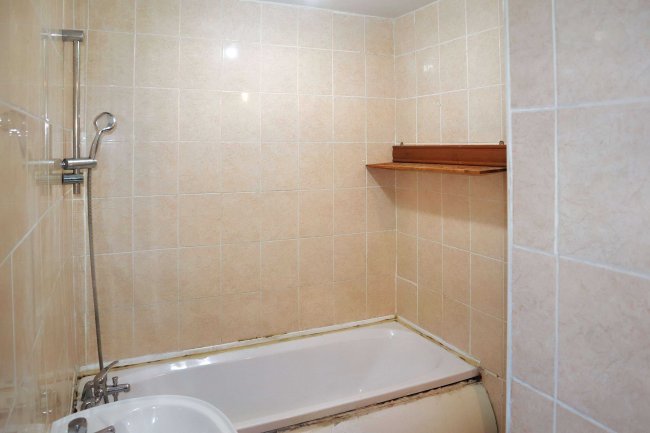 87 Victoria Road, Keighley, West Yorkshire, BD21 1JF 4