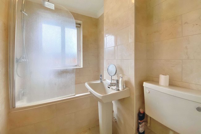 75 Godwin Close, Sewardstone Road, Chingford, London E4 7RQ 3