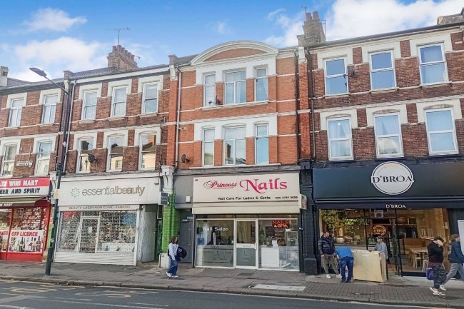 112 Chamberlayne Road, Kensal Rise, London NW10 3JP 3