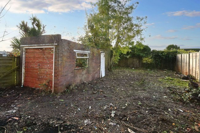 45 Fawley Road, Reading, Berkshire, RG30 3EN 2