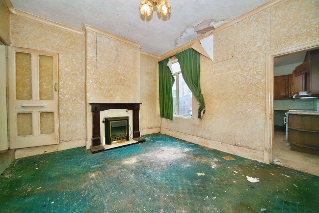 207 Grange Road, Birmingham, West Midlands, B14 7RS 2