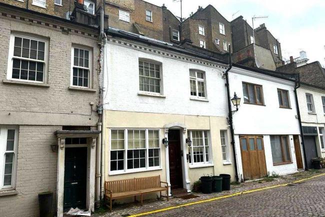 4 Elvaston Mews, South Kensington, London SW7 5HY 1