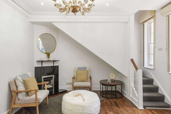 4 Elvaston Mews, South Kensington, London SW7 5HY 1