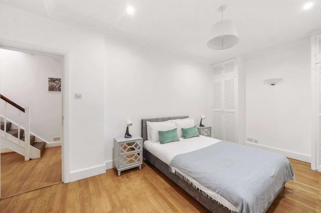 4 Elvaston Mews, South Kensington, London SW7 5HY 1