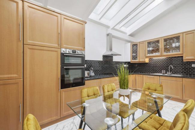 4 Elvaston Mews, South Kensington, London SW7 5HY 1