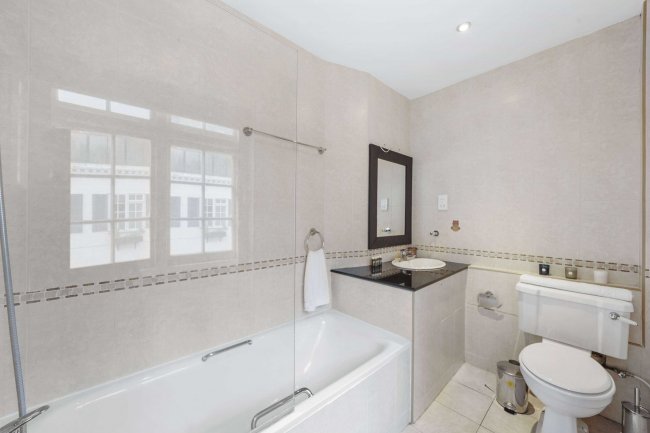 4 Elvaston Mews, South Kensington, London SW7 5HY 1