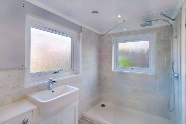 135 Kathleen Road, Southampton, Hampshire, SO19 8LP 3