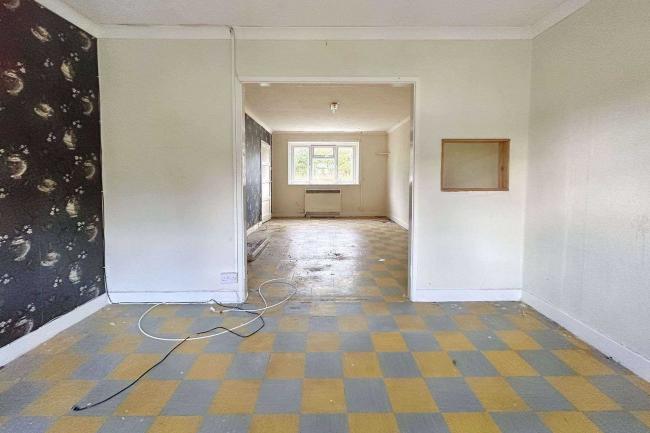 9 Mill Hill Avenue, Tidworth, Wiltshire, SP9 7JL 1