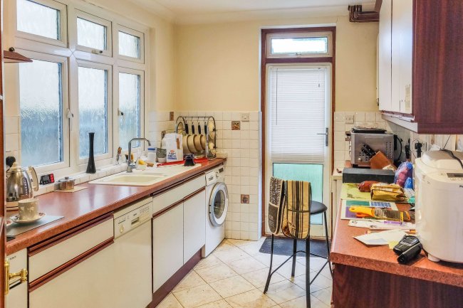 75 Stanley Road, Teddington TW11 8UB
 8