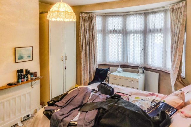 75 Stanley Road, Teddington TW11 8UB
 8