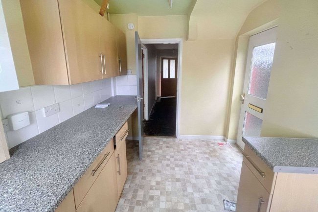 14 Glastonbury Close, Mansfield Woodhouse, Nottinghamshire, NG19 8JN 9