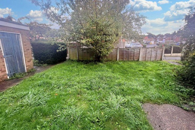 14 Glastonbury Close, Mansfield Woodhouse, Nottinghamshire, NG19 8JN 9